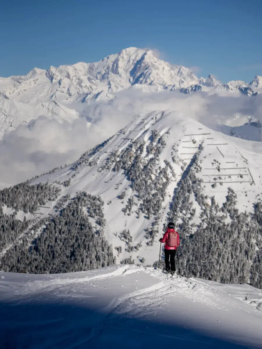 skier dans les alpes