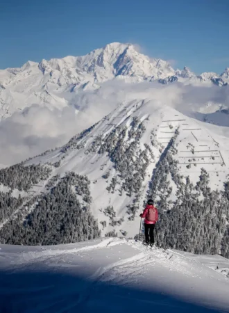 skier dans les alpes